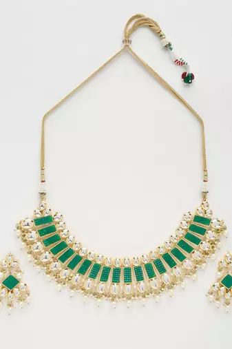 Kundan Neckpiece with Earrings