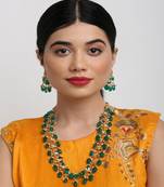 Kundan Neckpiece with Earrings