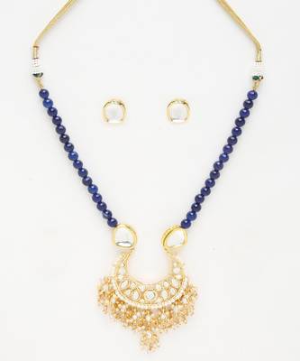 Stone Kundan Neckpiece with Studs 1