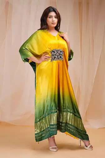 4D DYEING OF BRIGHT YELLOW AND GOLF GRRENKAFTAAN