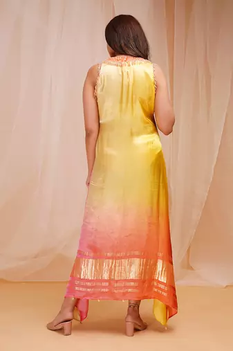 4D DYEING OF PALE YELLOW AND REDDISH ORANGEKAFTAAN