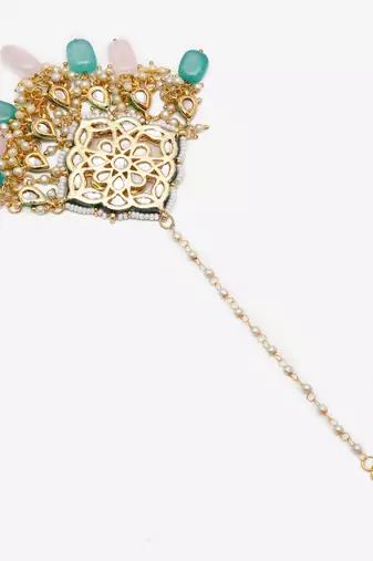 Kundan Maang Tikka