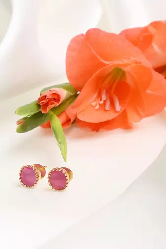 Stone Maroon Studs