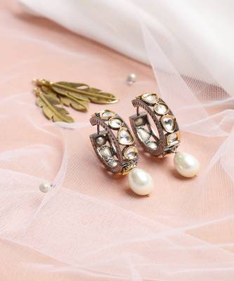 Kundan Pearl Loops 2