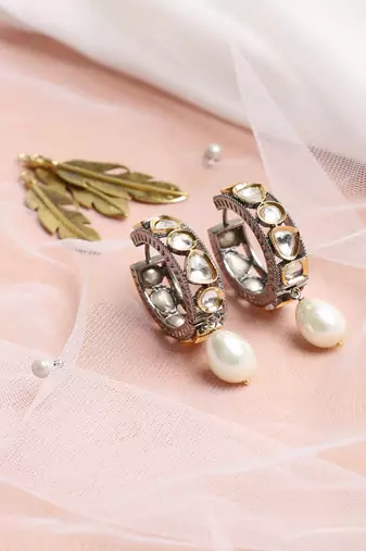 Kundan Pearl Loops