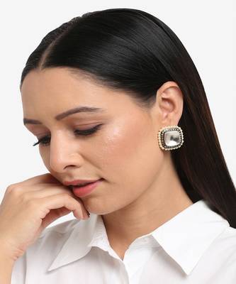 Kundan and Pearl Studs 1