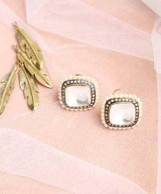 Kundan and Pearl Studs 2