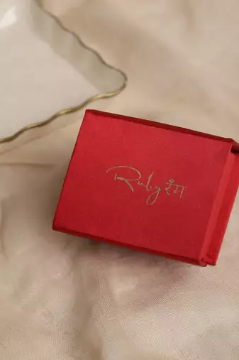 Kundan Maang Tikka