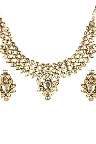 Kundan Choker with Studs