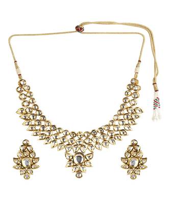 Kundan Choker with Studs 3