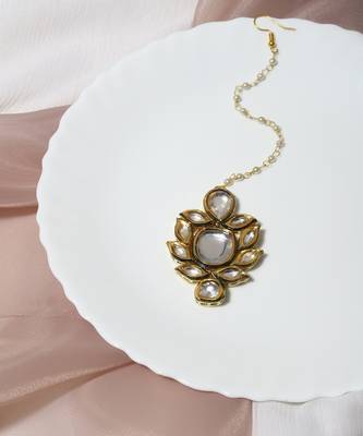 Kundan Maang Tikka 2
