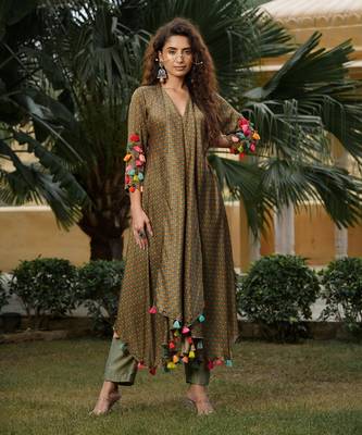 Trevron Sage Green Kurta With Rangeen Dhaagey 2