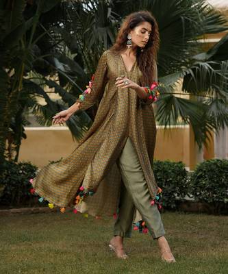 Trevron Sage Green Kurta With Rangeen Dhaagey 4