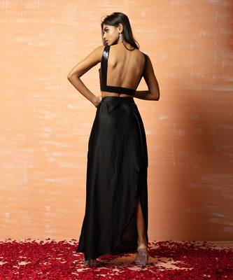 Black Sequins Jacket And Hoti Skirt Set 4