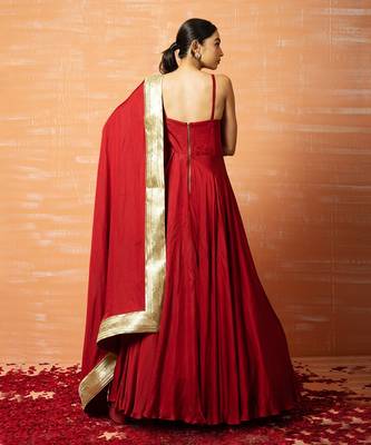 Deep Red Modal Gown Set 3