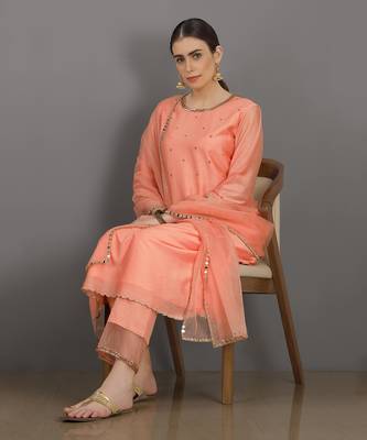 Ruuh Peach Kurta Set 4