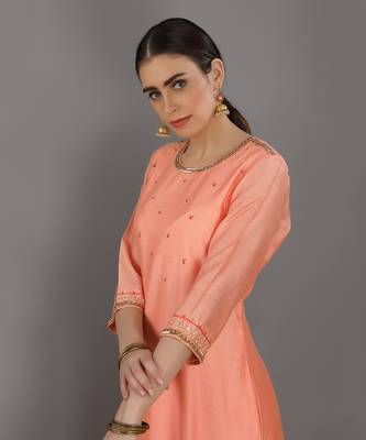 Ruuh Peach Kurta Set 8