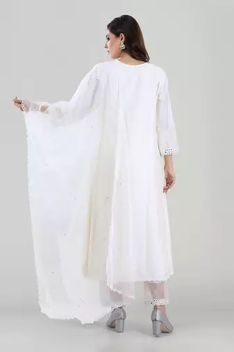 Off White Jhanjhar