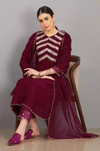 Magenta Ijaz