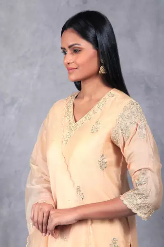 Cream Resham