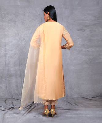 Cream Resham 8