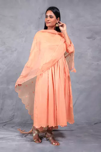 Peach Dipta