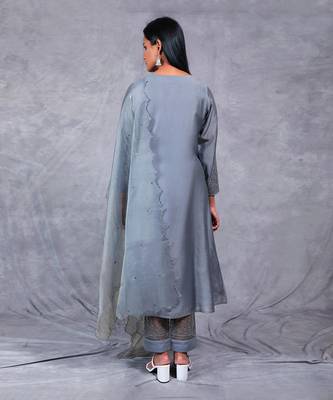 Grey Chandra 3