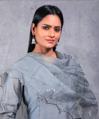 Grey Chandra 4