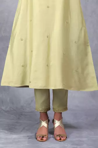 Olive Pushti