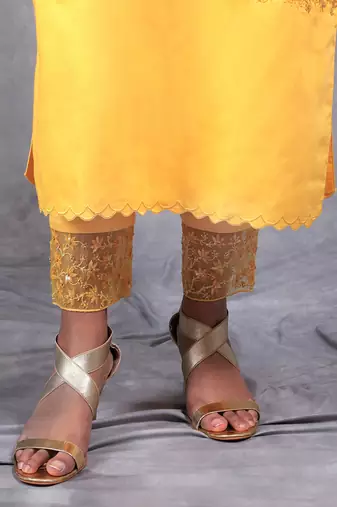Mustard Nargis
