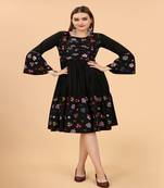 Smart And Ethnic Heavy Black Colour Kurti With Designer Embroidery Work