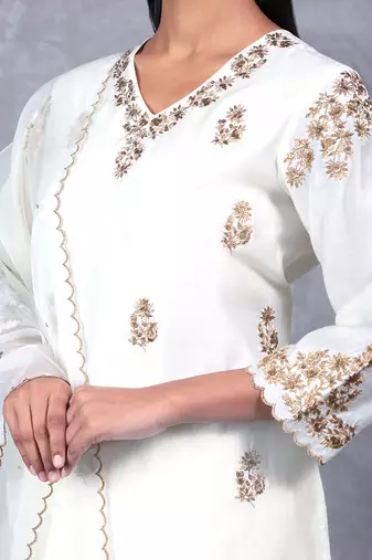 Ivory Mogra