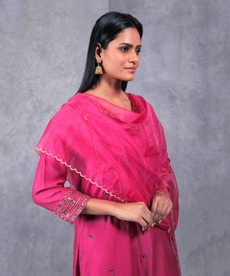 Magenta Nalini 3