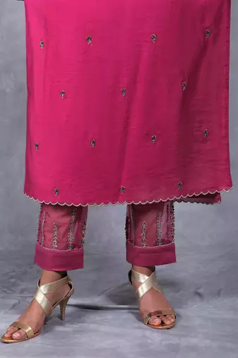 Magenta Nalini