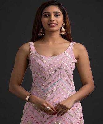 Pretty Pink Salwaar Suit Beautifully Embroidered For Wedding Looks 2