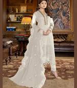 Amazing White Colour Dress For Trendy Looks In Wedding Season