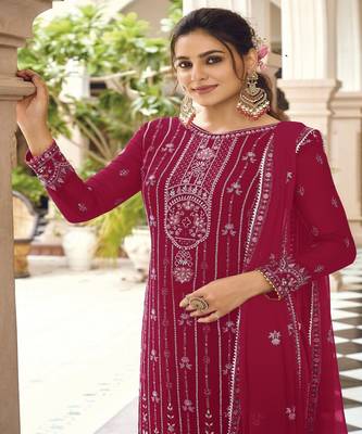 Trendy And Ethnic Salwaar Kameez For Fancy And Classy Party Looks 2