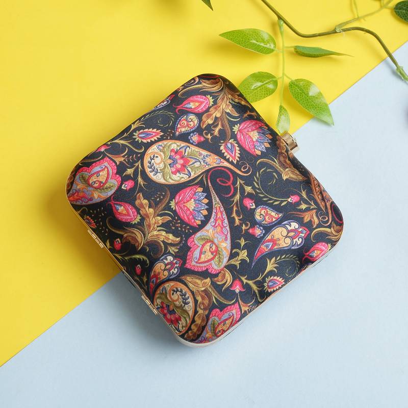 Worthy Enterprises Amazing Printed Clutch for Womens & Girls