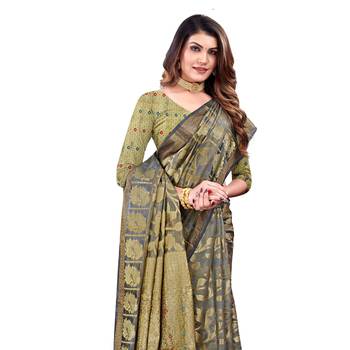 Purple woven organza saree with blouse 2