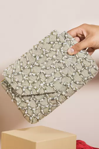 Grey shine clutch