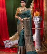 HOUSE OF BEGUMs Pure Linen Bottle Green Saree with Blouse Piece