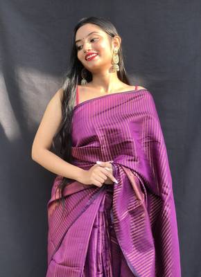 Purple Woven silk blend Saree With Blouse 3