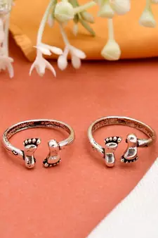 Oxidised silver plated feet Toe rings