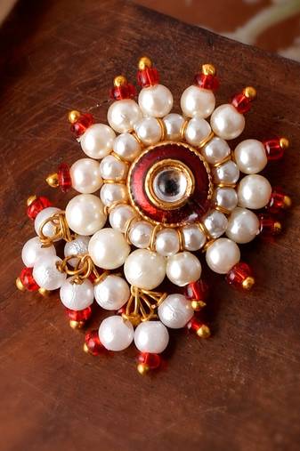 Pearl Embedded Nose Stud