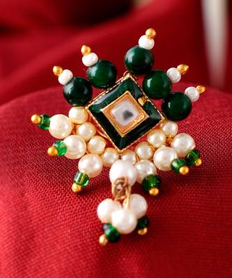 Gold plated Green beads Square nath 1