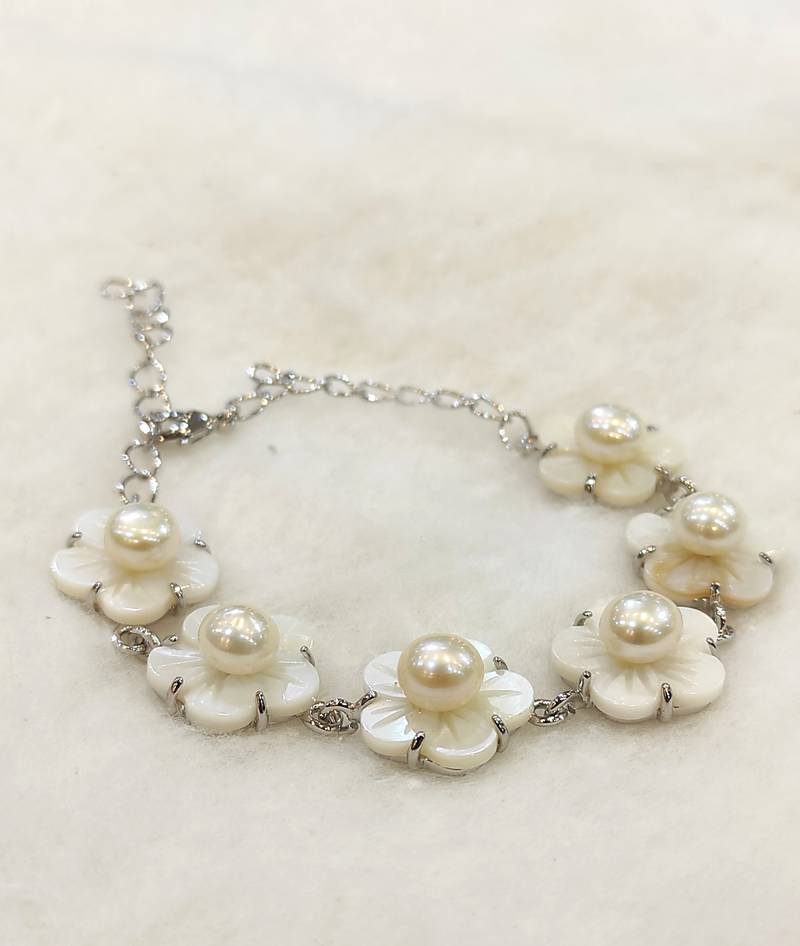 White mother of pearl bracelets
