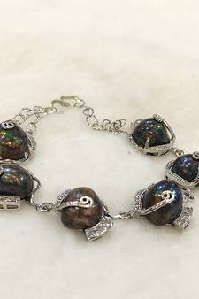 Black mother of pearl bracelets