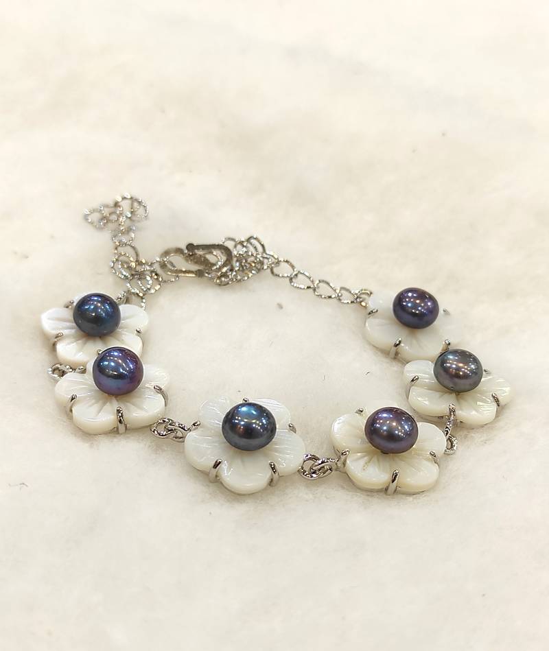 Blue pearl bracelets