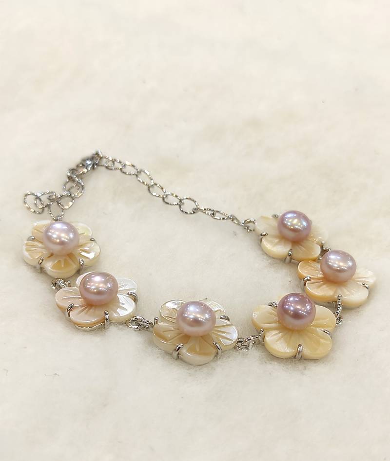 Pink pearl bracelets