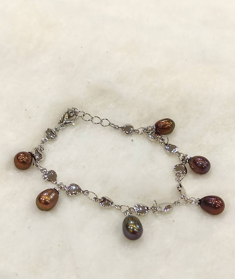 Brown pearl bracelets